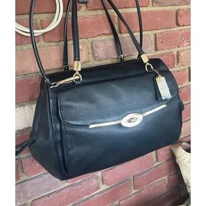 🔥VINTAGE 🔥Coach 🔥like New used twice 2013 Rare find. 🔥
